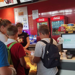 20904452_1600868676659779_1681296590_o-12