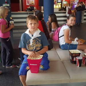 20945634_1600868219993158_770244062_o-12