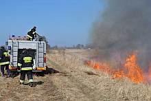 Pożar trawy w Błotniku. 