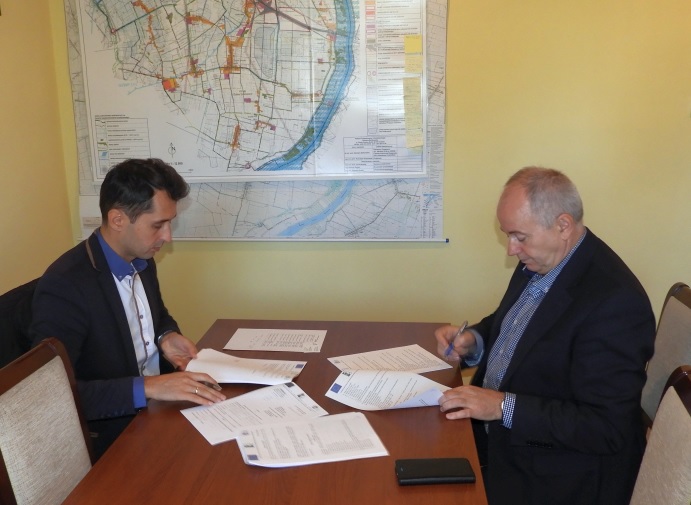 Umowa na budowę siłowni