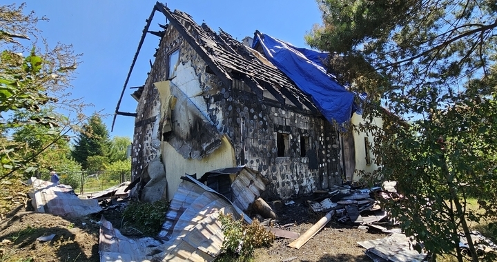 Pożar domu w miejscowości Leszkowy - ZBIÓRKA
